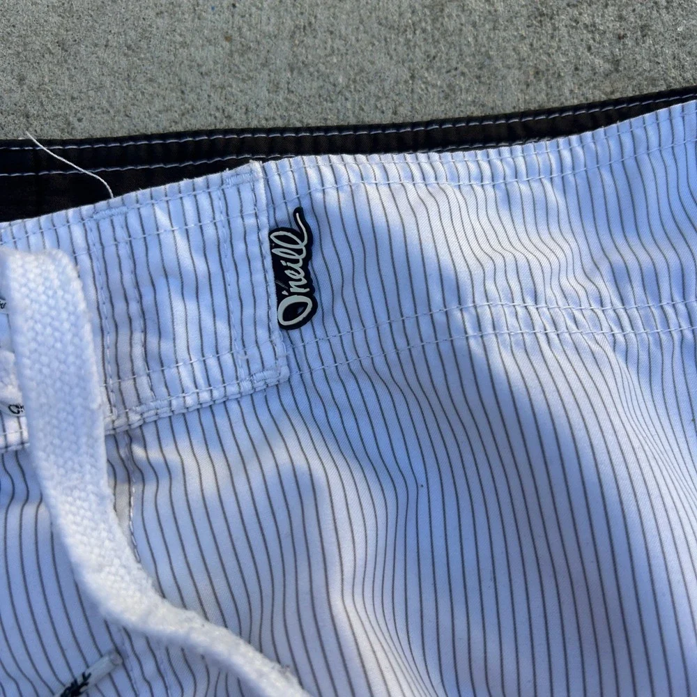 Vintage O'Neill Board Shorts Mens 36 White Blue Pinstripe Y2K Surf Cargo Trunks